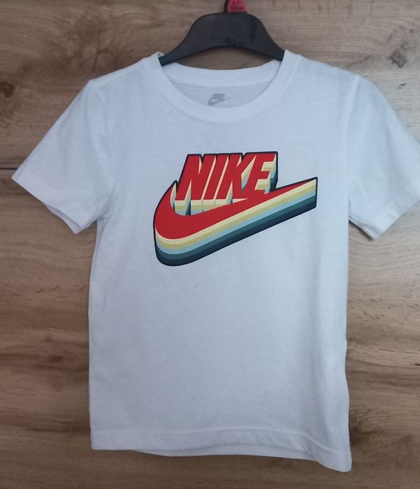 T-shirt nike rozmiar 110-116 na 5-6 lat