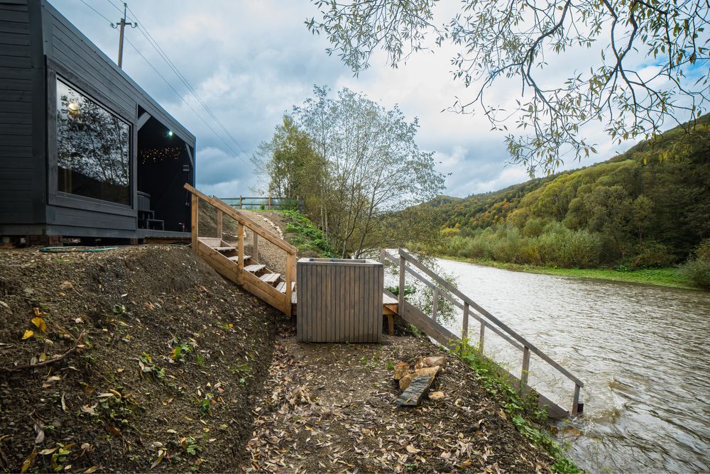 Відпочинок у Карпатах село Гребенів