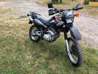 XT 600E de 2002 toda original.