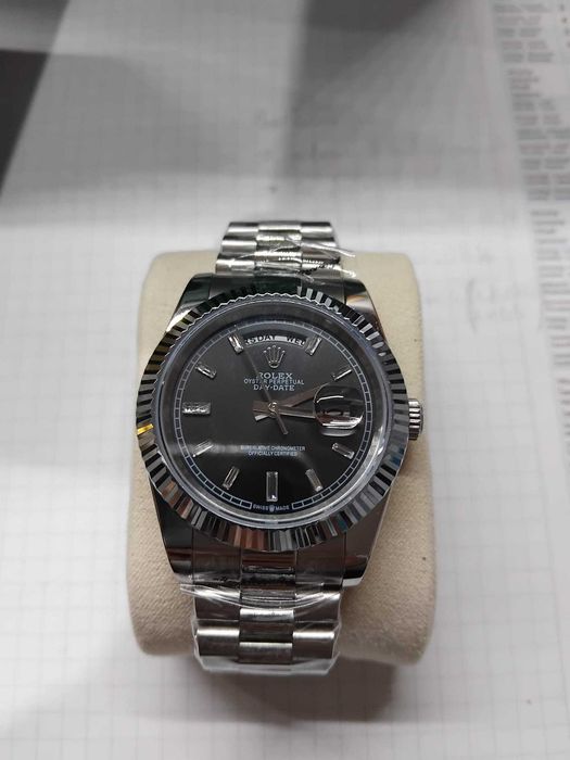 Rolex Day-Date – Aço Inoxidável – Caixa Completa