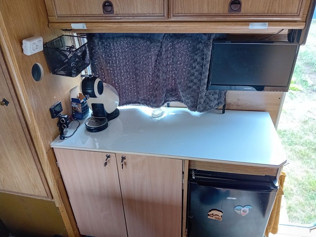 Kamper Bedford CF250 2.3D.