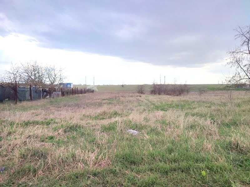 70 соток коммерческого назначения  район 2х Столбов. код 327573