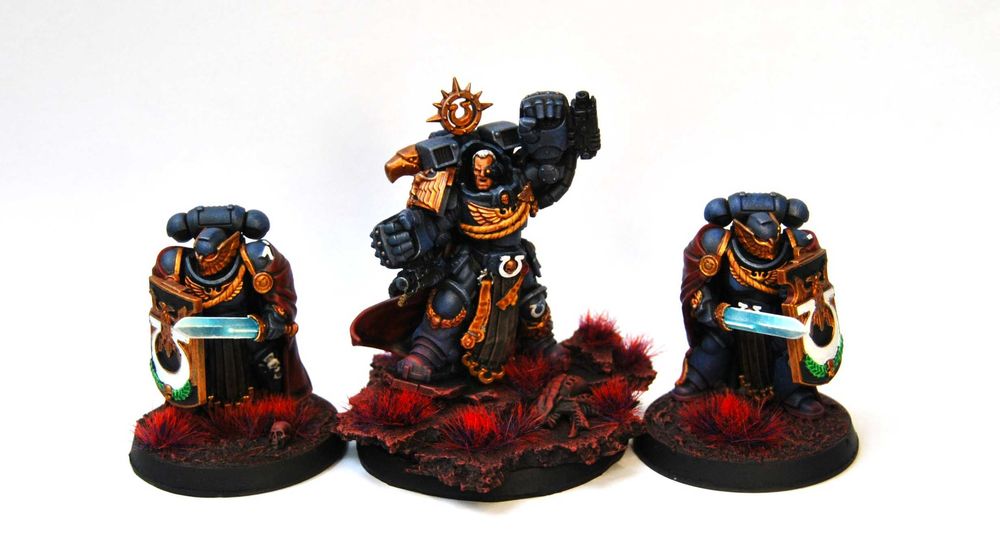Warhammer 40k Space Marines Mareneus Calgar and Vitrix Scuad