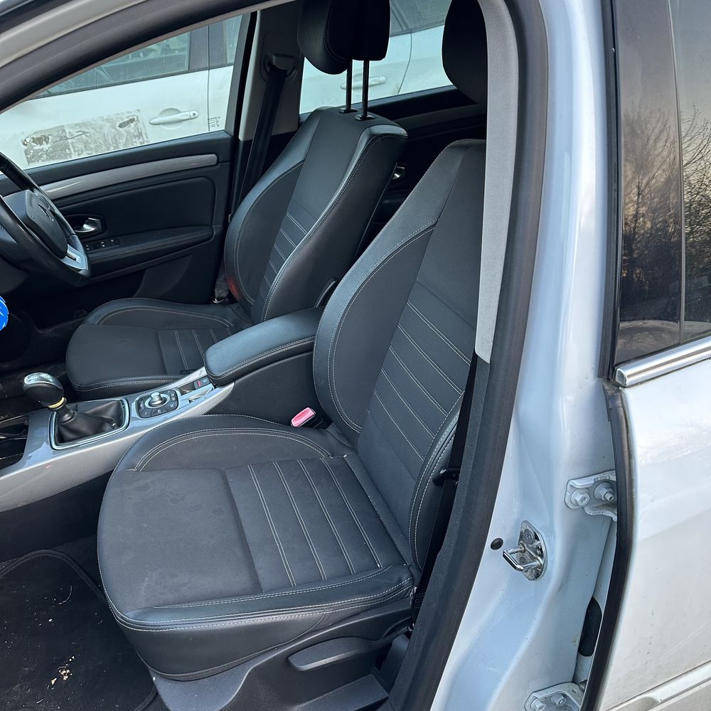 Розборка Рено Лагуна 3 запчастини авторазборка Renault Laguna III шрот