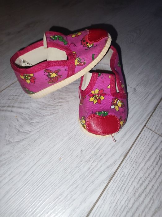 Взуття для дівчинки берегиня 120 см