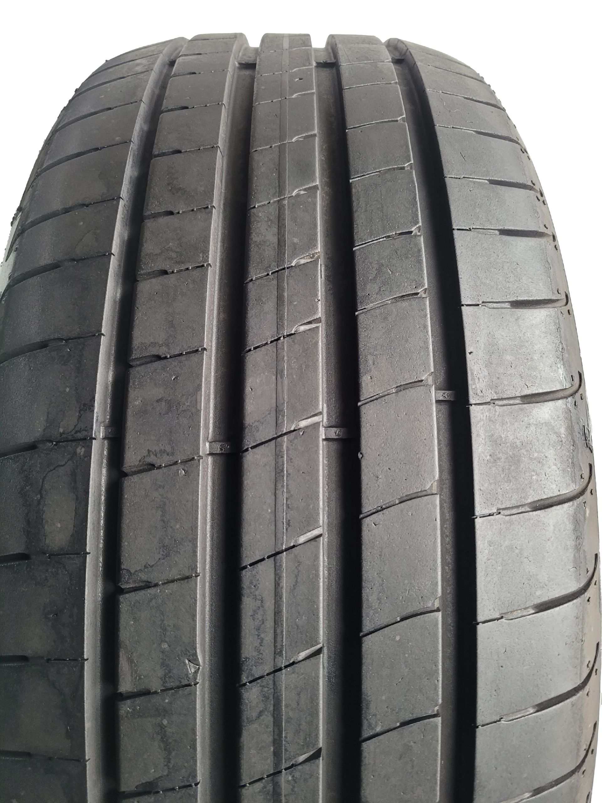 Goodyear eagle F1 supersport 225/40 R19 93Y 7.5 8mm 2022