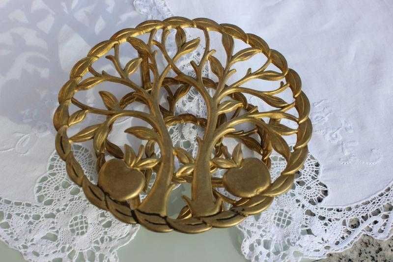 Золотиста підставка