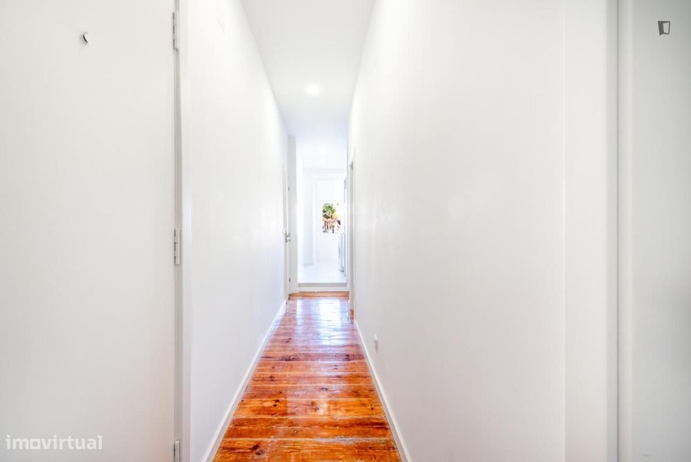 Quarto - localizado em Mouraria Lisbon