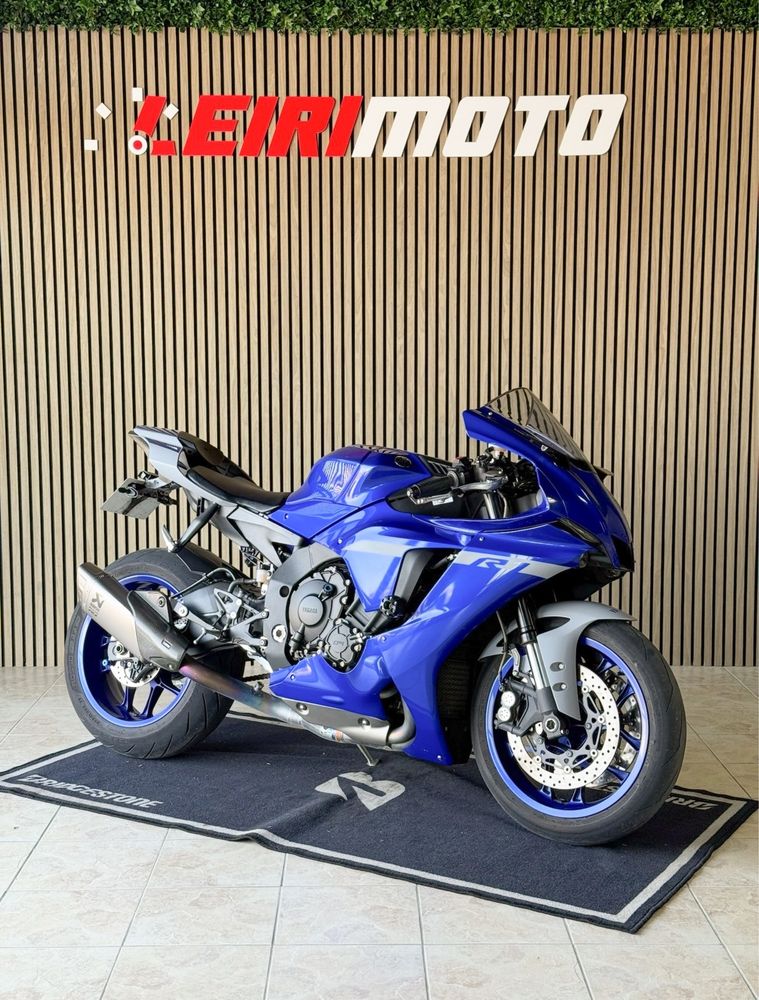 Yamaha R1 Akrapovic