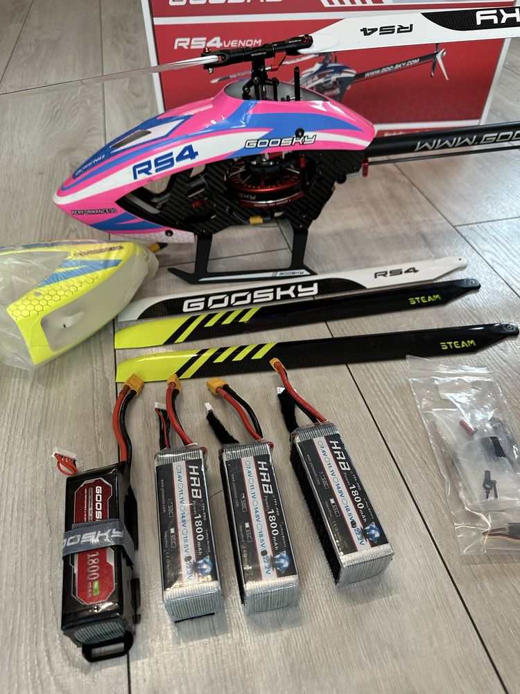 Helikopter RC Goosky RS4 Venom + Dodatki/ 4 Baterie / Bez przygód