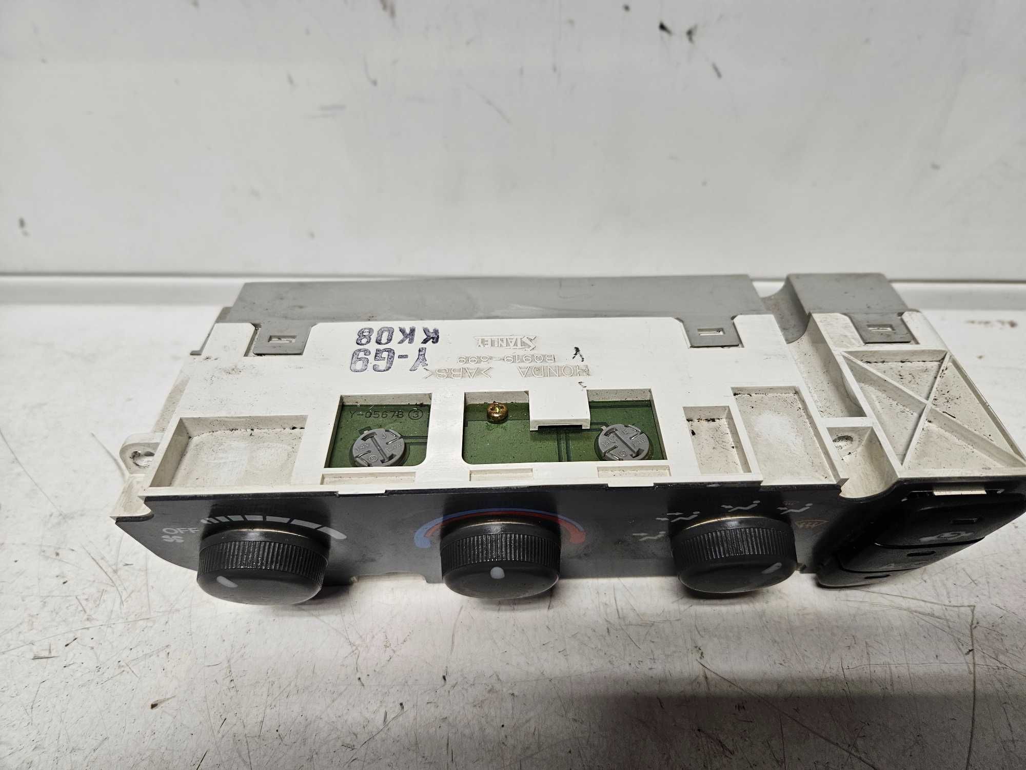 Honda CRV I panel sterowania nawiewu BQ919-399