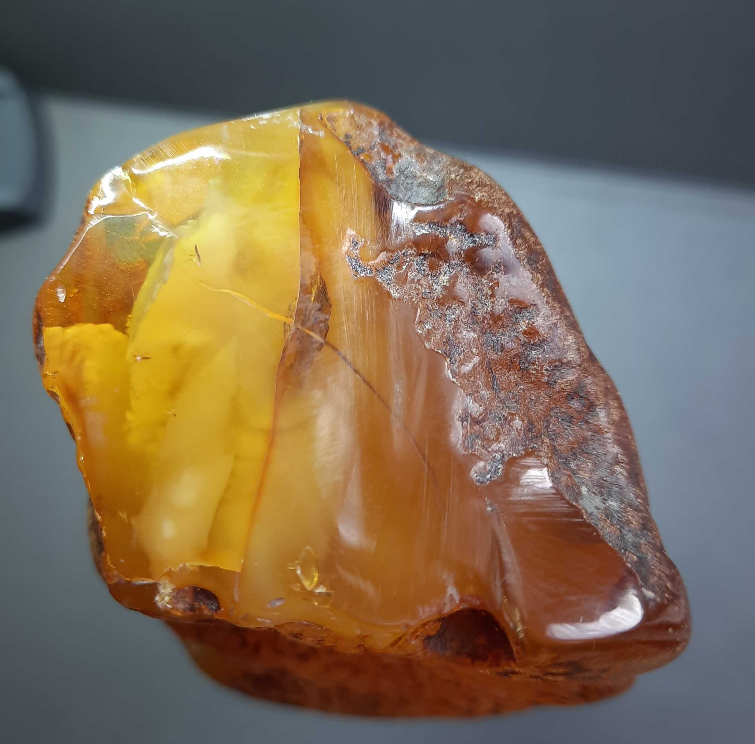 Bursztyn surowy 76,6 g. Nieaktualny