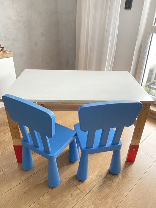Biurko i 2 krzesełka IKEA