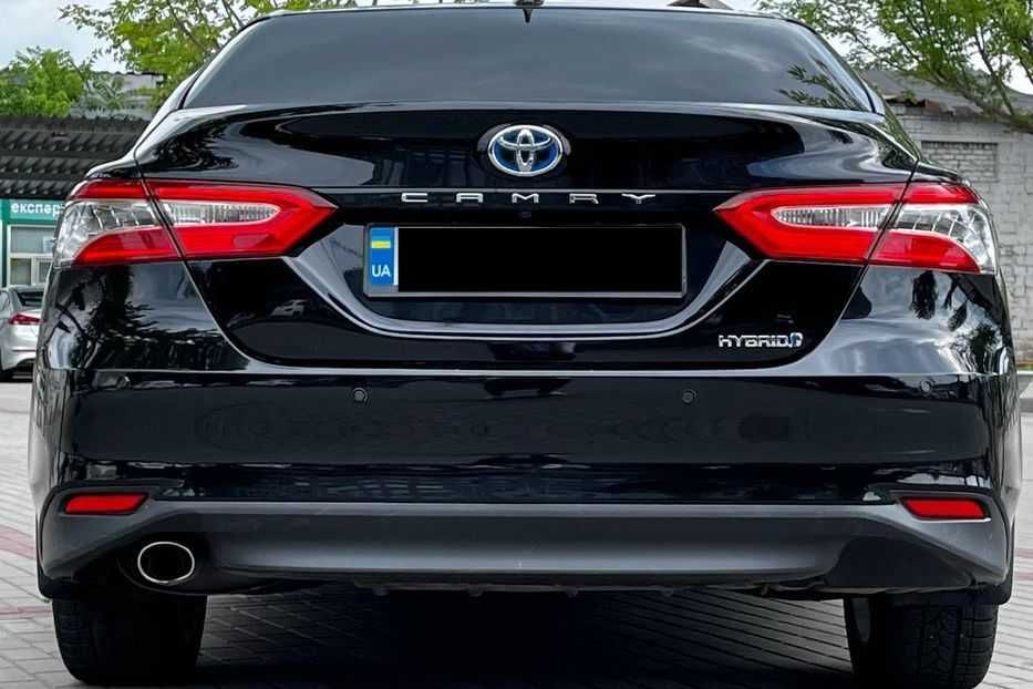 Продам Toyota Camry 2019