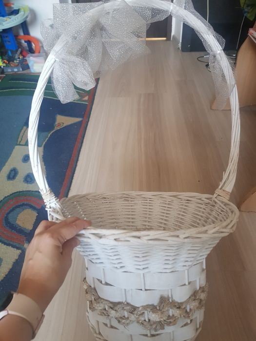 Kosz wiklina biały duży na kwiaty wesele lub komunia