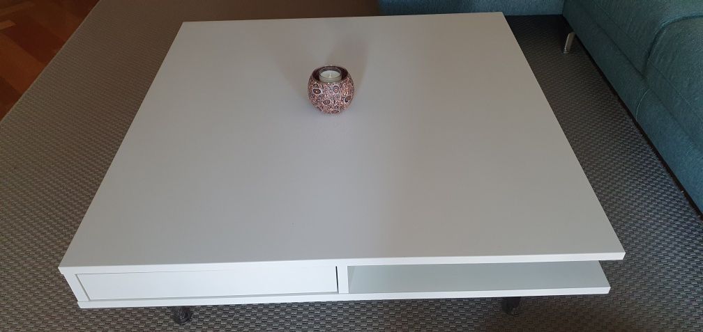 Mesa de cafe  como nova. Branco Brilho. 95cm x 95cm