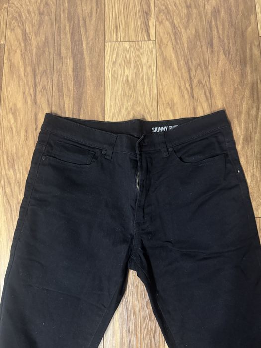 Spodnie męskie z dziurami