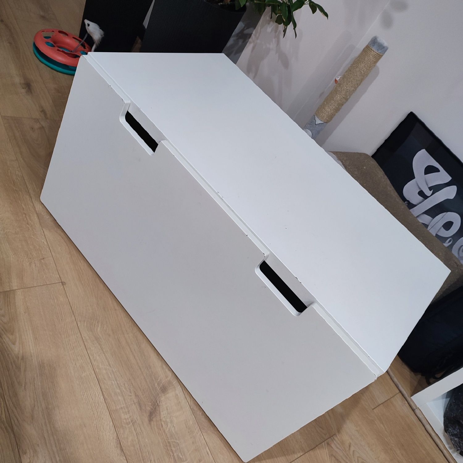 Ławka z pojemnikiem Ikea Smastad