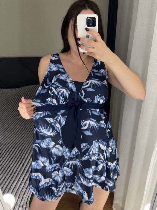 Суцільний спільний злитний купальник з шортиками сукнею платтям