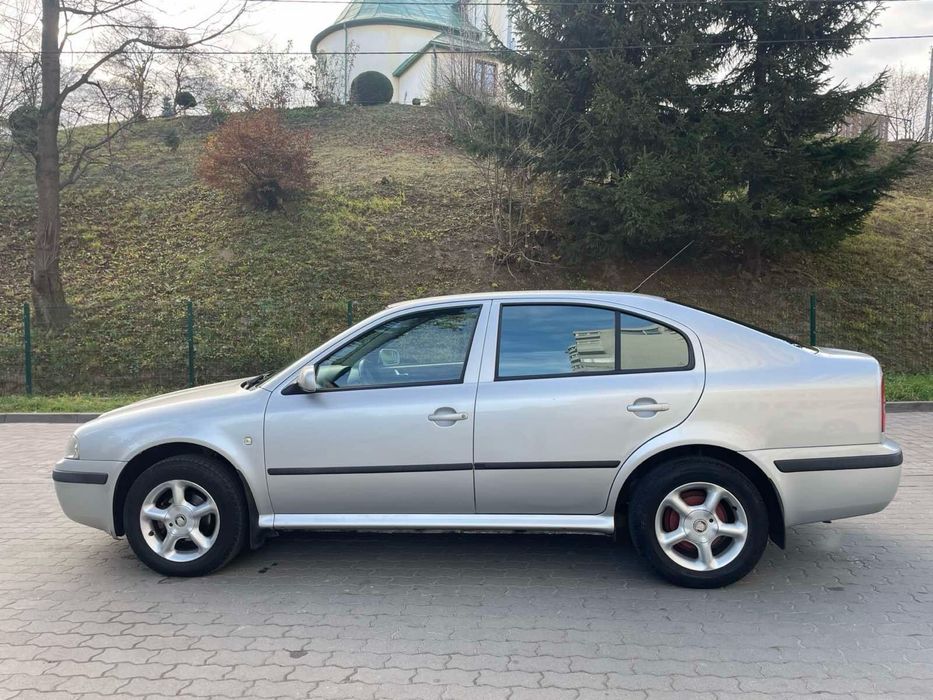 Szkoda octavia tur