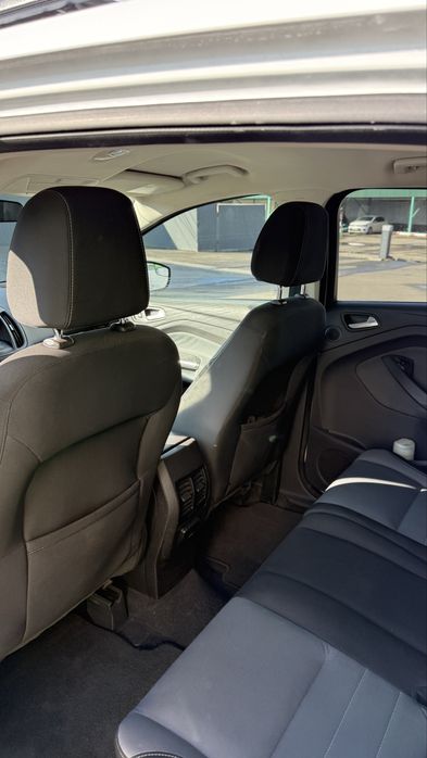 Продам Ford Escape