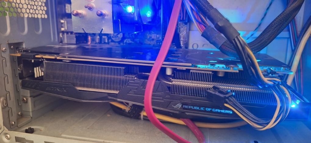 Відеокарта asus rog strix Nvidia GeForce GTX 1070ti 8gd
