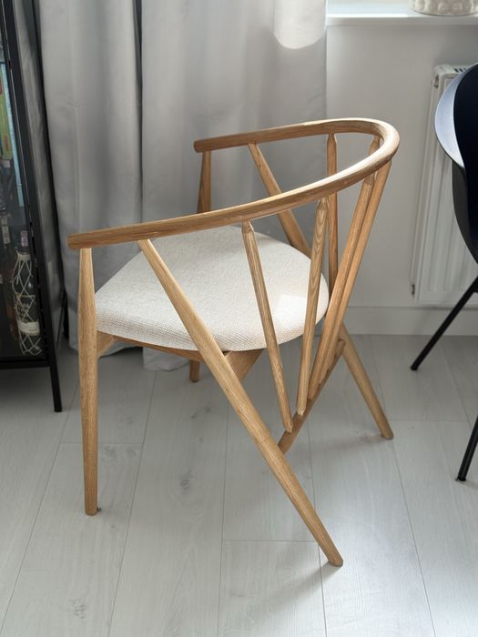 Krzesło drewniane dąb jasne obicie idealne modne loft