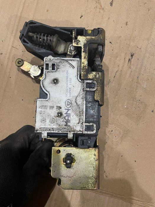 Замок задней распашной двери Ford Transit 2000-2014 год механика