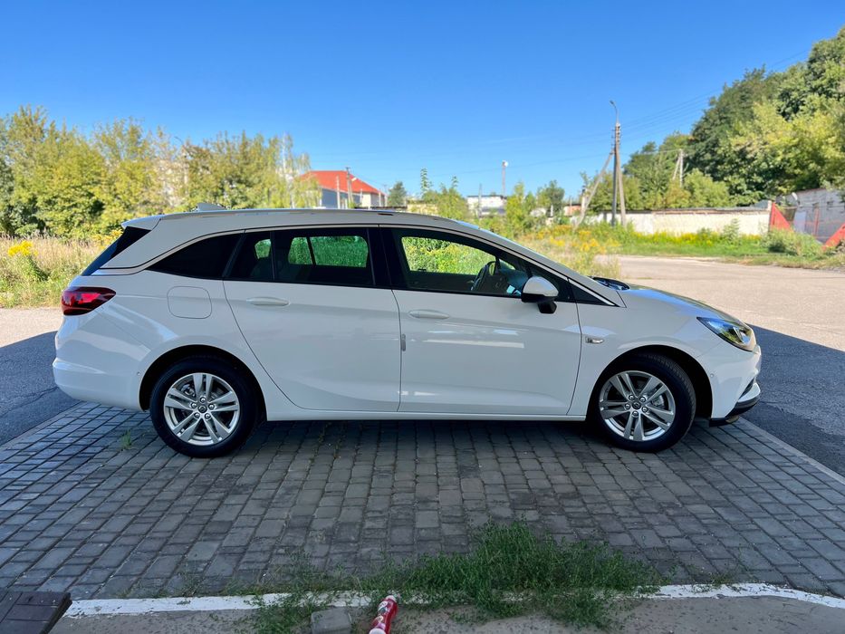 Опель Астра К 2017