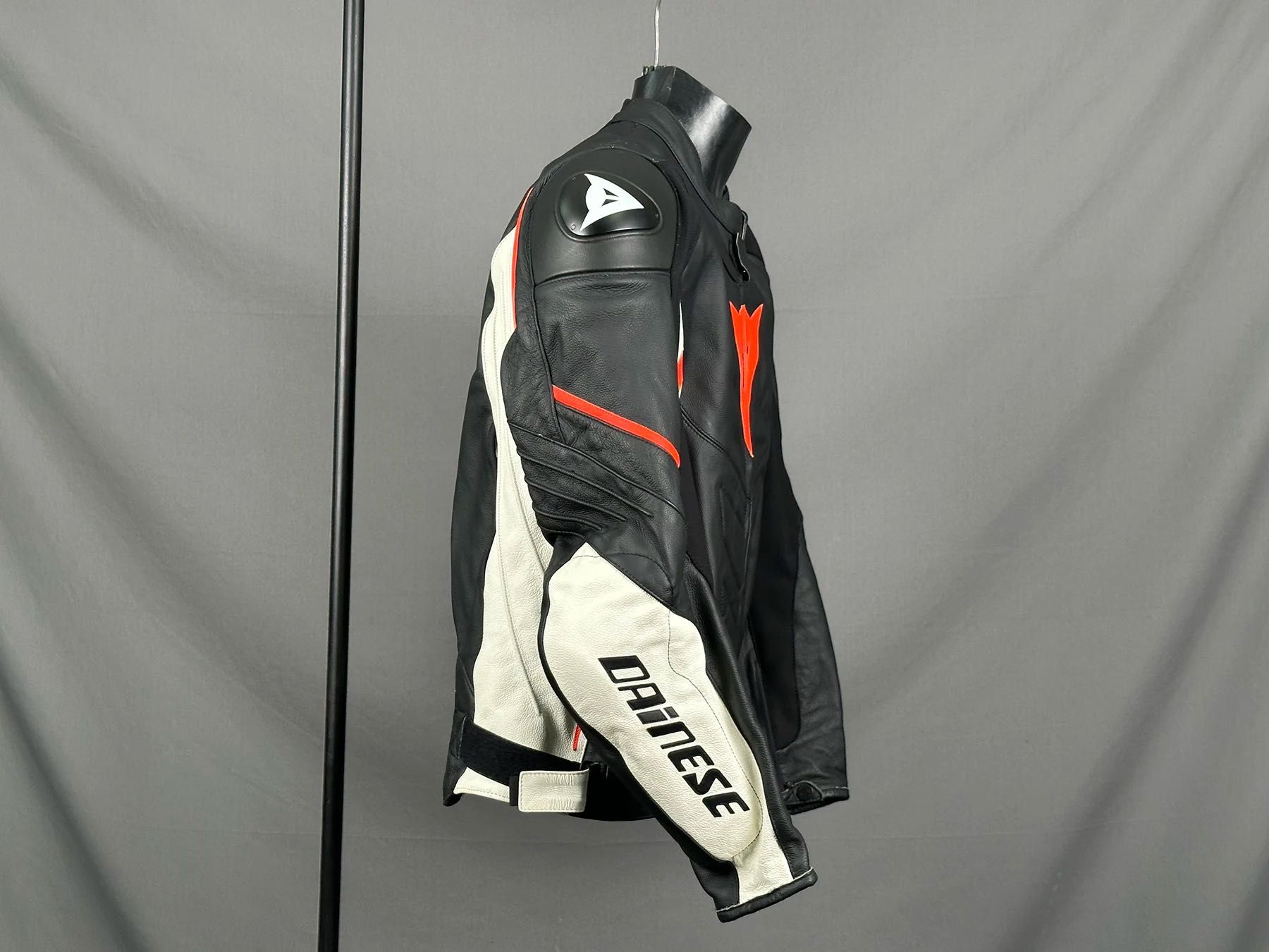 Мотокуртка Dainese, Alpinestars, Icon Avro