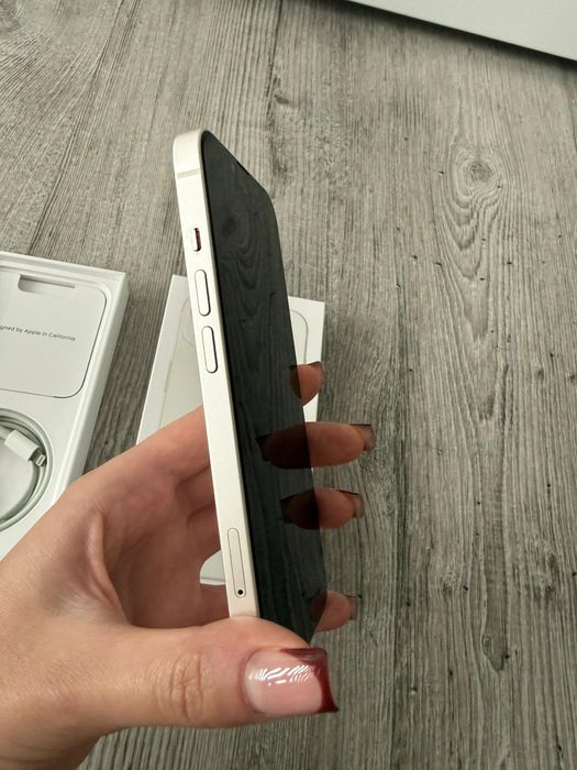 IPhone 13 biały 128GB