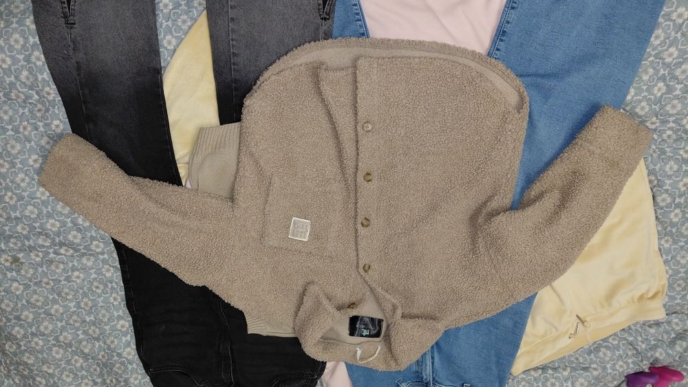 Набір одягу для дівчини підлітка