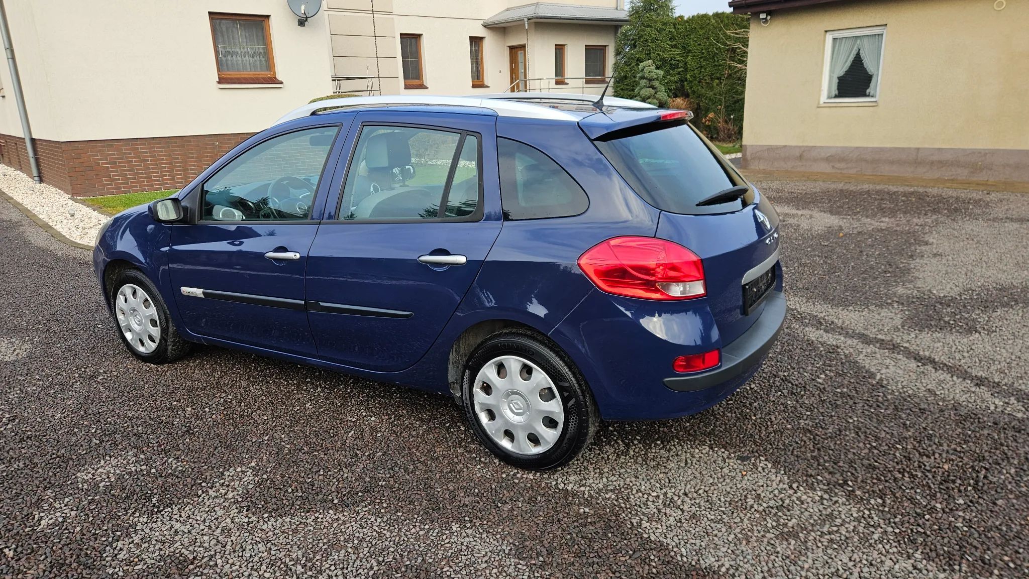 Renault Clio 2009r 1.2benz Rip Curl klima zarejestrowany w kraju