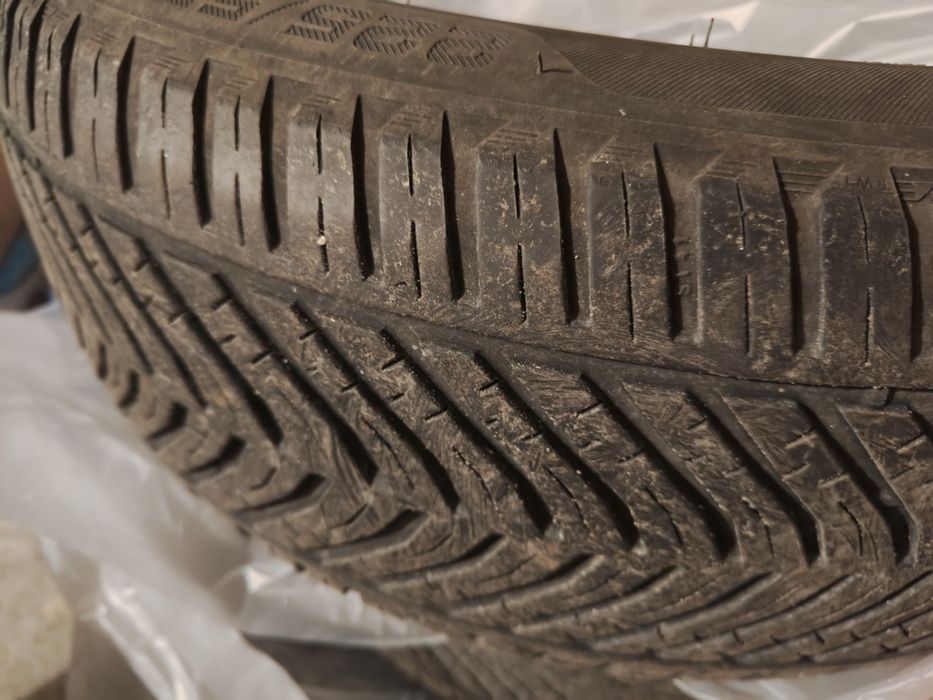 Opony wielosezonowe 225/55 R17