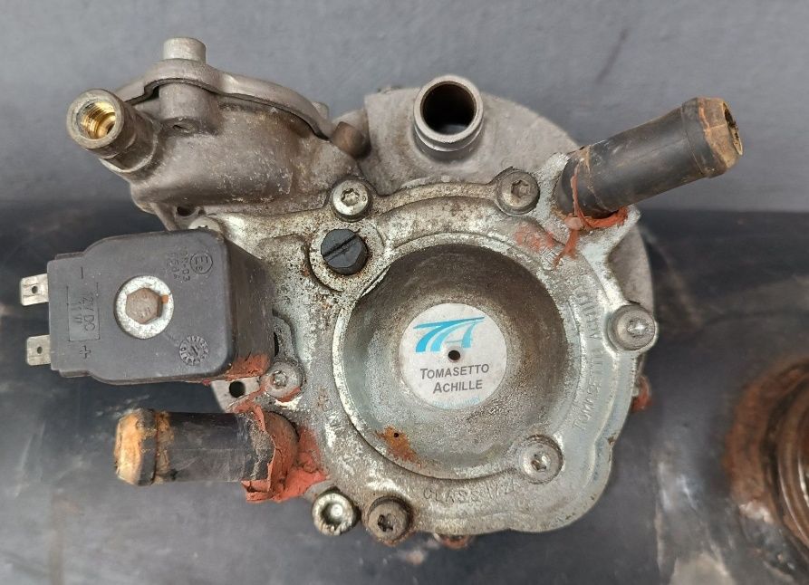 редуктор Tomasetto 300 грн