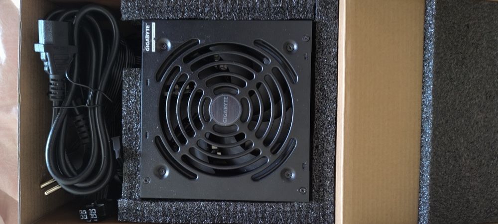 Gigabyte P450 ATX Power Supply64284464168577124