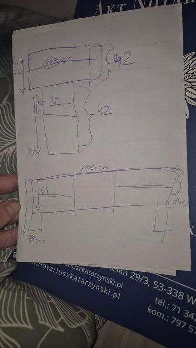 Zestaw białych mebli do salonu/sypialni