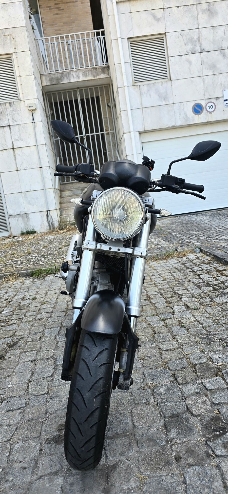Ducati Monster M600