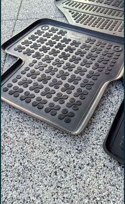 Dywaniki gumowe Peugeot 207