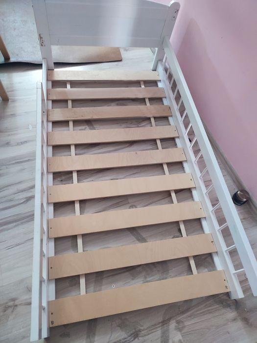 Łóżko drewniane dla dzieci