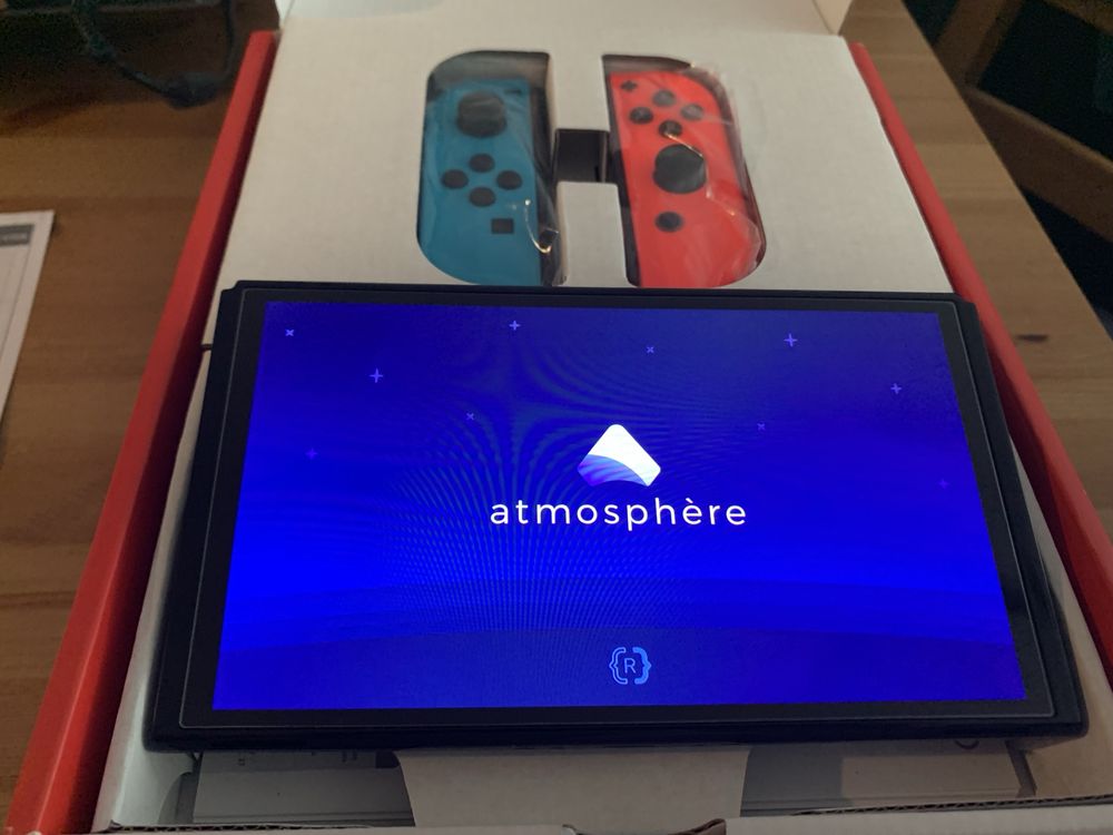 Nintendo Switch Oled CFW przerobiona NOWA + karta 256GB + Etui.