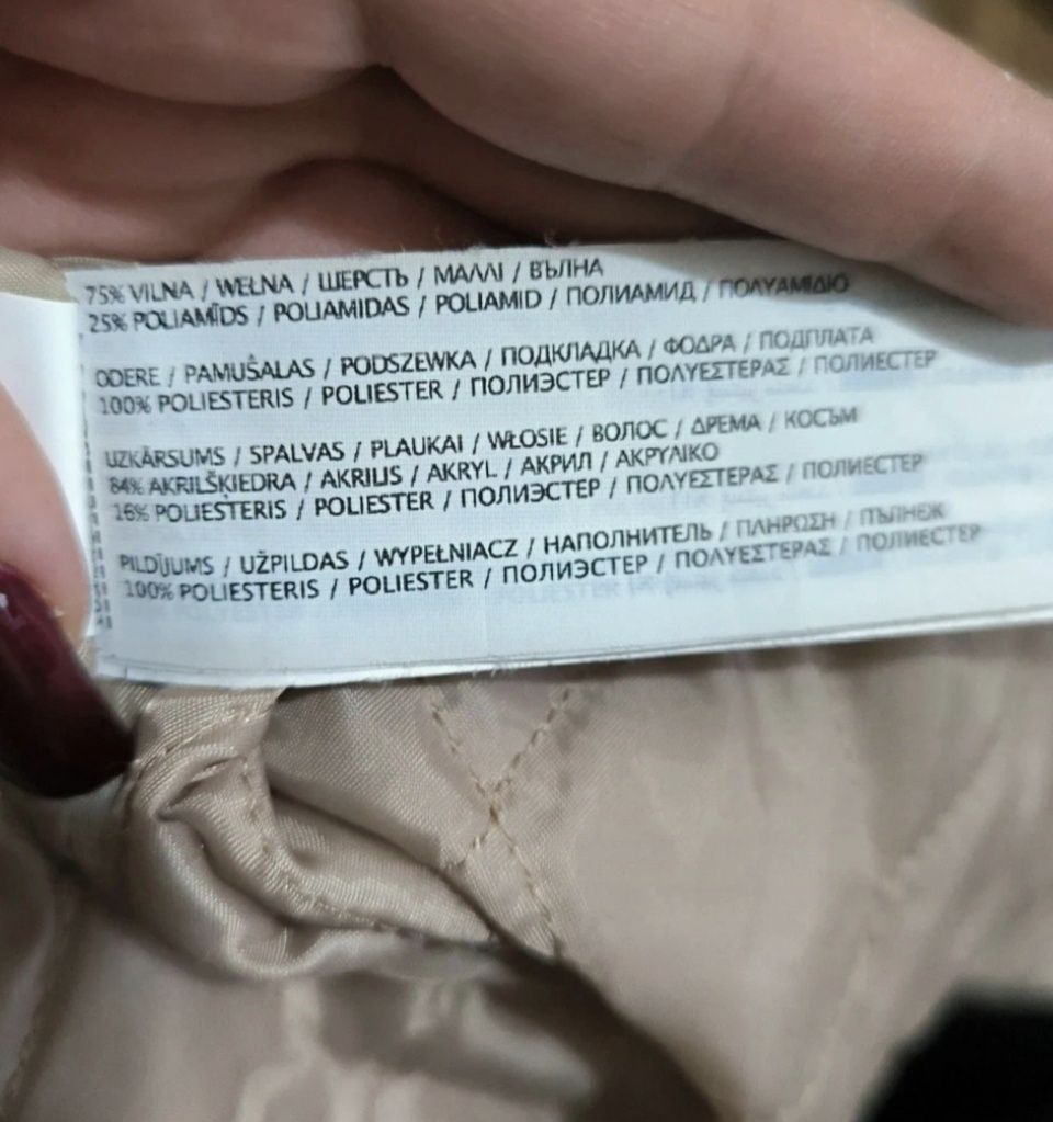 Płaszczyk z kapturem jasny karmel Mango rozmiar S 75% wełna