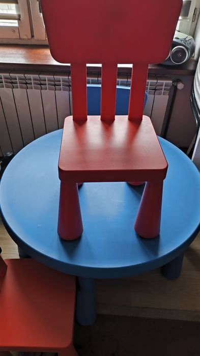 Stolik z krzesłami dla dzieci Ikea