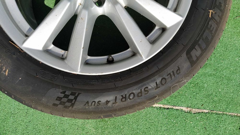 Jantes BMW 18" com Pneus