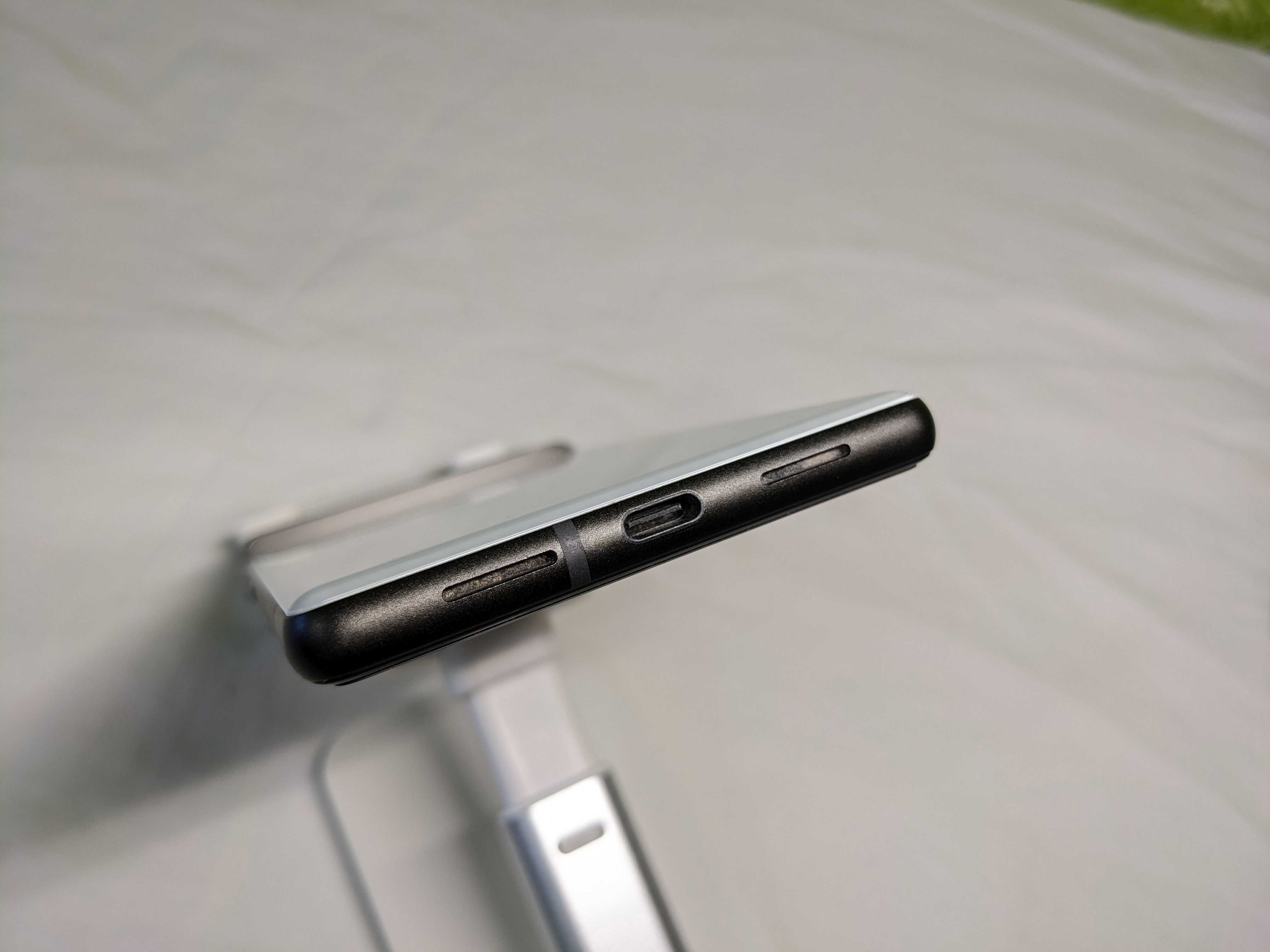 Гарний Google Pixel 6 8/128GB Sorta Seafoam NEVERLOCK