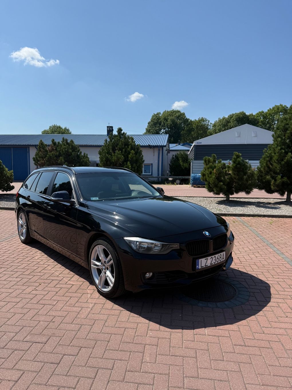 BMW Seria 3 BMW 318d F31