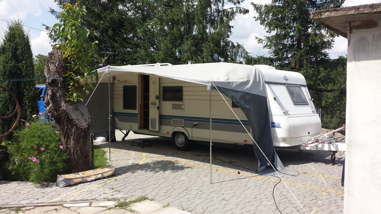 Przyczepa kempingowa hobby 560 kmff