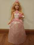 Lalka Barbie z welonem