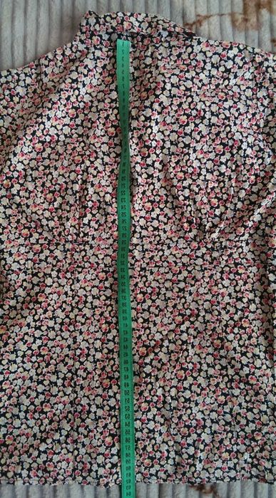 Жіноча літня теніска.