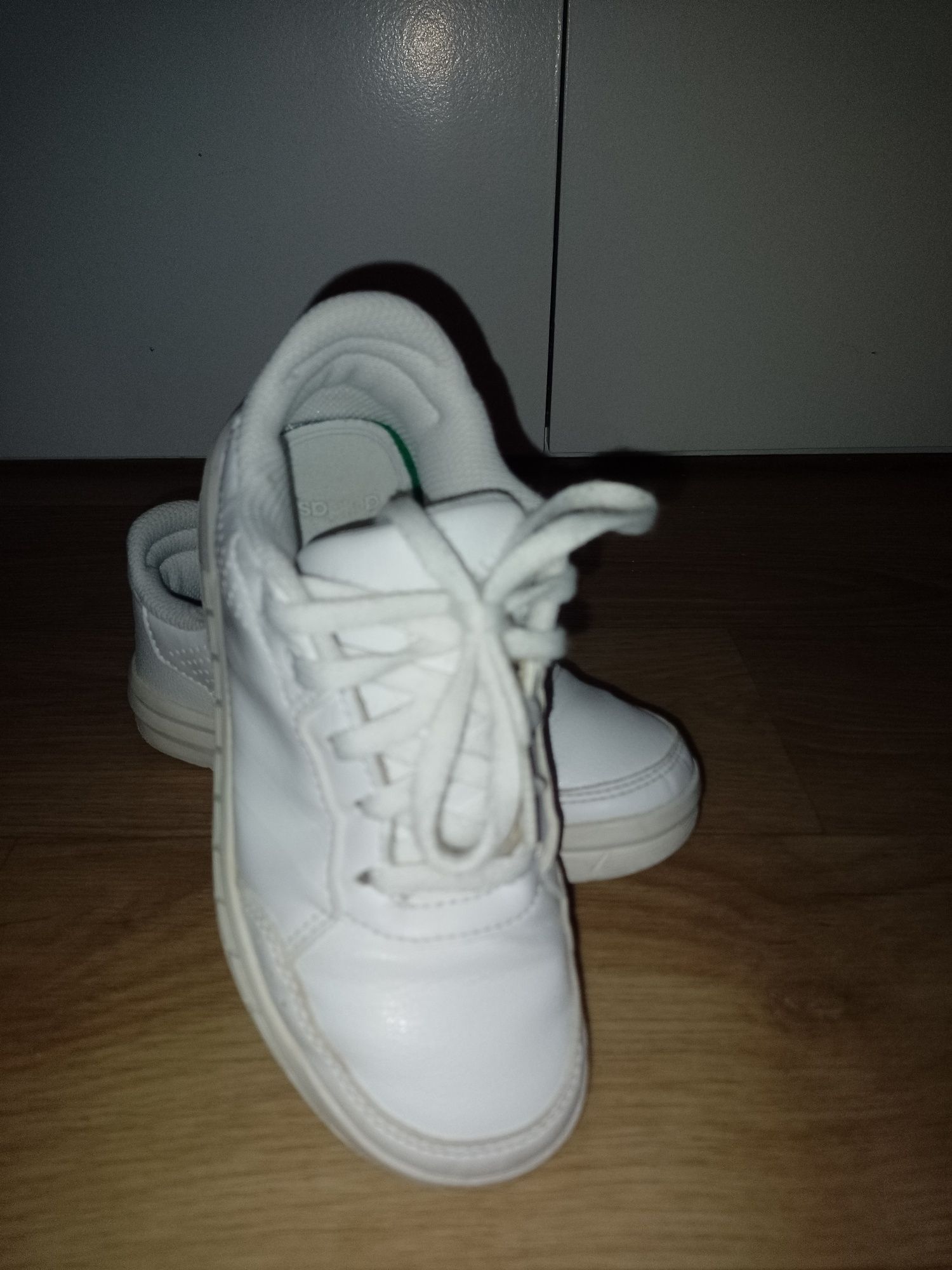 Buciki firmy Adidas rozmiar 29